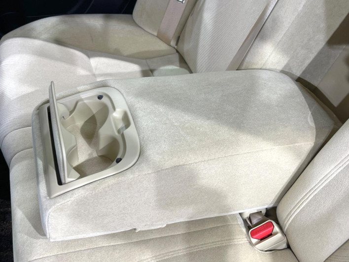 2014 Toyota Crown DBA-GRS211 (UW-6a238f77e2f18)[29]