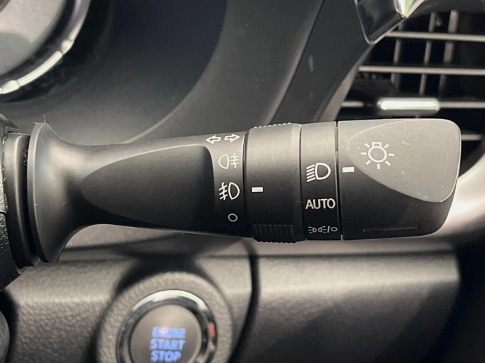 2023 Toyota Hilux 3DF-GUN125 (UW-6a238f82470bd)[8]