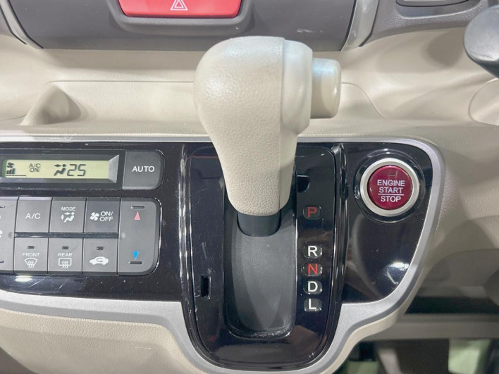2012 Honda N-BOX DBA-JF1 (UW-6a238fa5672a5)[29]