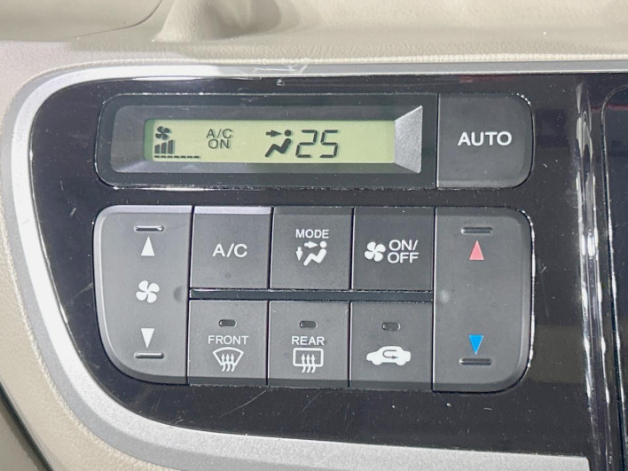 2012 Honda N-BOX DBA-JF1 (UW-6a238fa5672a5)[26]