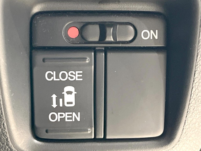 2014 Honda N-BOX DBA-JF1 (UW-6a238fa79f3eb)[13]
