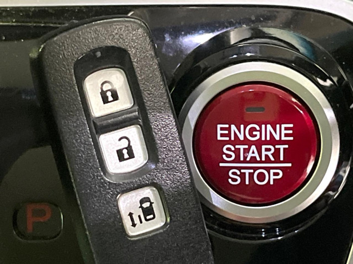 2017 Honda N-BOX DBA-JF1 (UW-6a238fa9824de)[6]