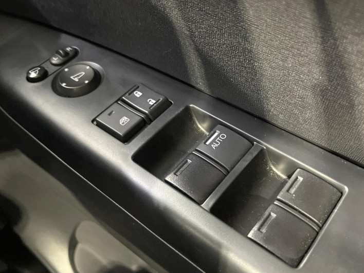 2017 Honda N-BOX DBA-JF1 (UW-6a238fa9824de)[29]