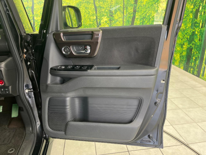 2018 Honda N-BOX CUSTOM DBA-JF3 (UW-6a238fadcee21)[27]