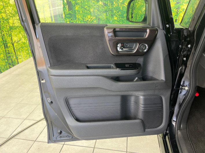 2018 Honda N-BOX CUSTOM DBA-JF3 (UW-6a238fadcee21)[23]