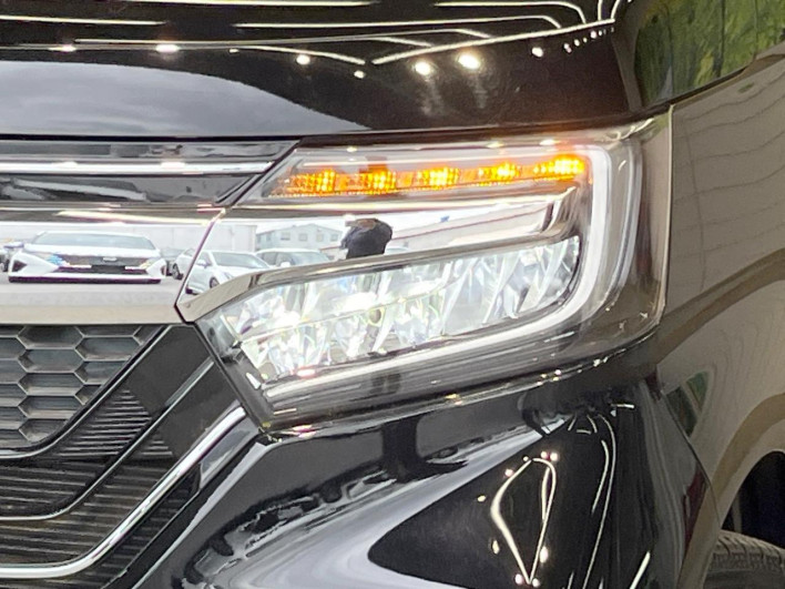 2018 Honda N-BOX CUSTOM DBA-JF3 (UW-6a238fb2590b6)[7]
