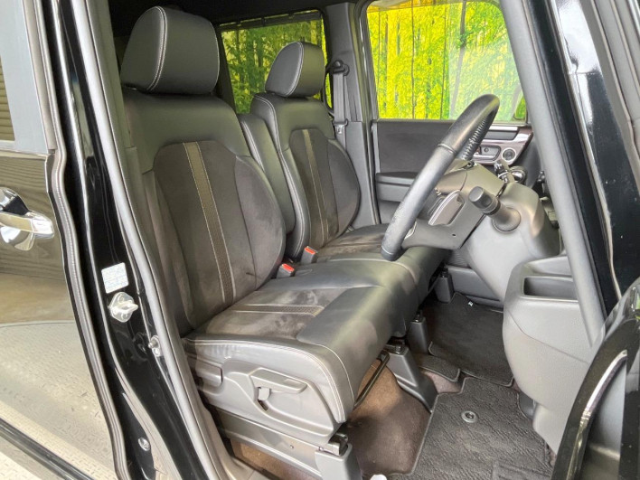 2018 Honda N-BOX CUSTOM DBA-JF3 (UW-6a238fb2590b6)[27]