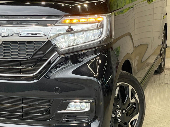 2018 Honda N-BOX CUSTOM DBA-JF3 (UW-6a238fb2590b6)[6]