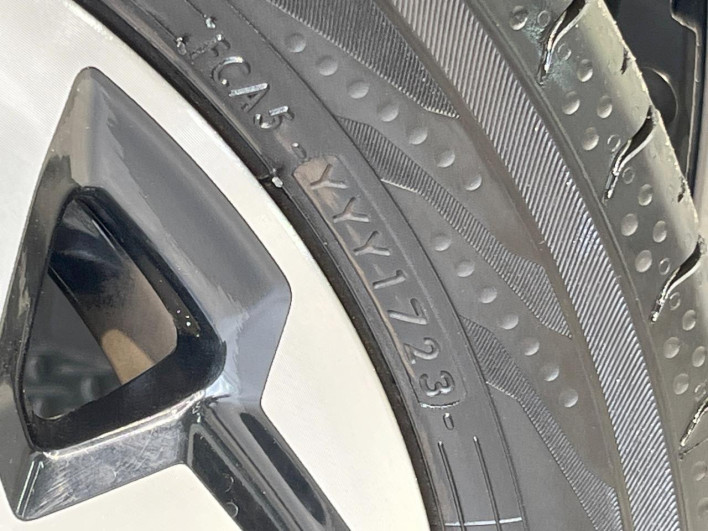 2018 Honda N-BOX CUSTOM DBA-JF3 (UW-6a238fb2590b6)[8]