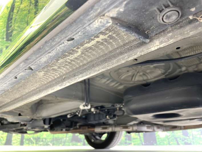 2019 Honda N-BOX CUSTOM DBA-JF3 (UW-6a238fb496738)[22]