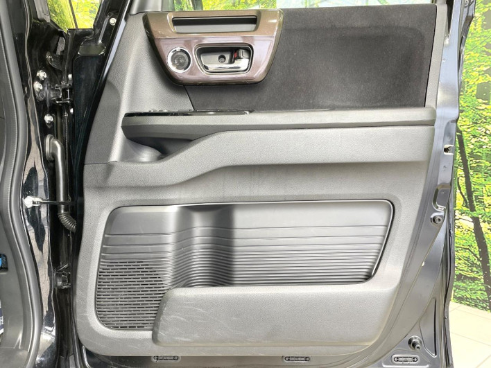2019 Honda N-BOX CUSTOM DBA-JF3 (UW-6a238fb496738)[24]