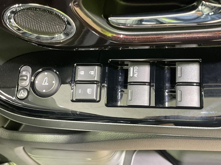 2021 Honda N-BOX CUSTOM 6BA-JF3 (UW-6a238fb9cb860)[5]