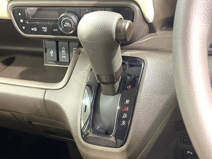 2021 Honda N-BOX 6BA-JF3 (UW-6a238fba11128)[11]