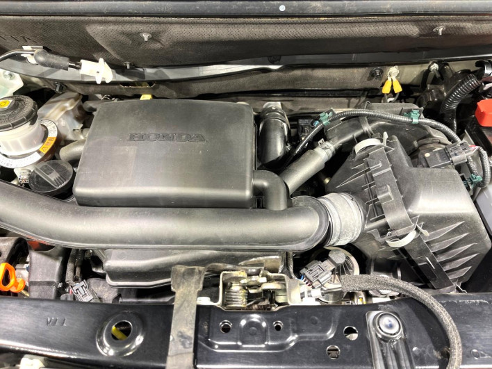 2023 Honda N-BOX CUSTOM 6BA-JF3 (UW-6a238fbed6532)[26]