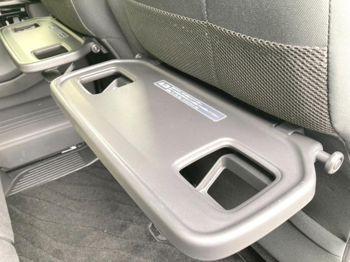 2023 Honda N-BOX CUSTOM 6BA-JF3 (UW-6a238fbf6180a)[15]