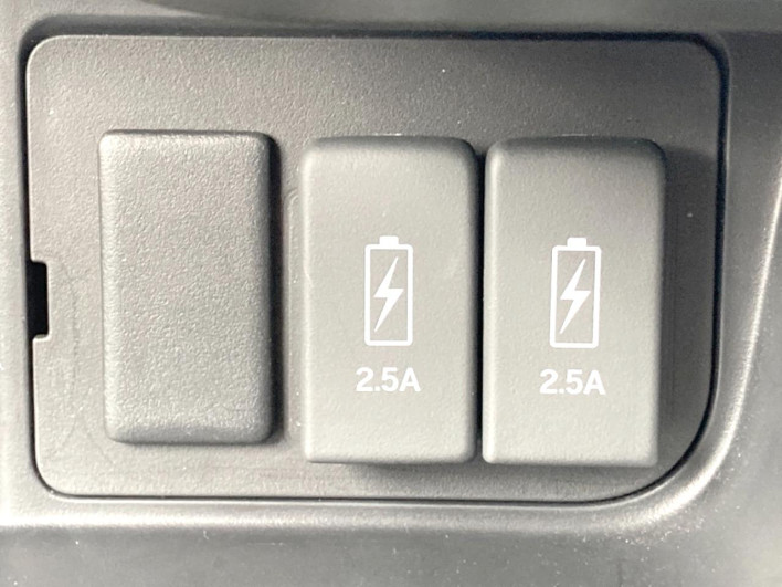 2023 Honda N-BOX CUSTOM 6BA-JF3 (UW-6a238fbf6180a)[28]