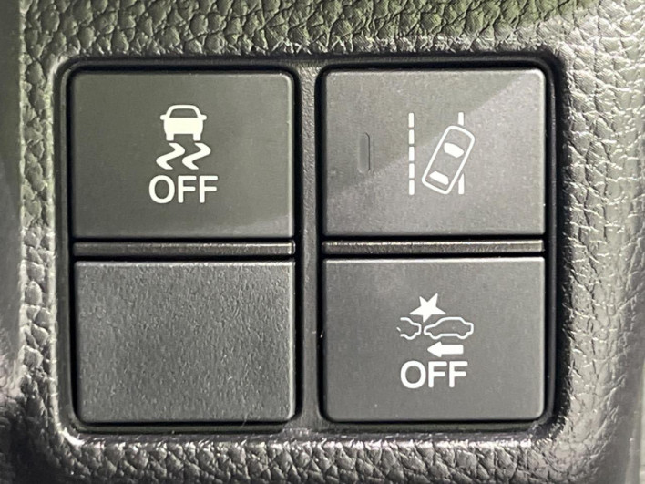 2018 Honda N-BOX CUSTOM DBA-JF4 (UW-6a238fc19e632)[22]