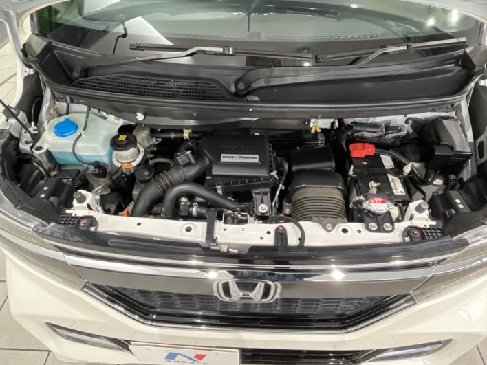 2018 Honda N-BOX CUSTOM DBA-JF4 (UW-6a238fc19e632)[4]