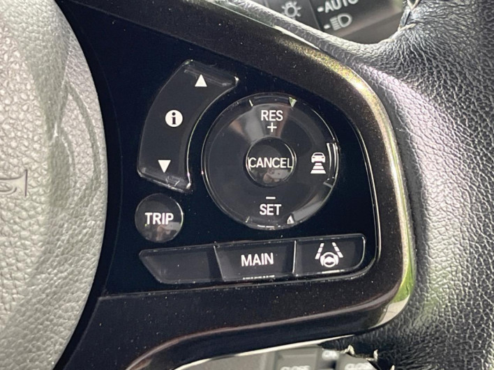 2018 Honda N-BOX CUSTOM DBA-JF4 (UW-6a238fc19e632)[17]
