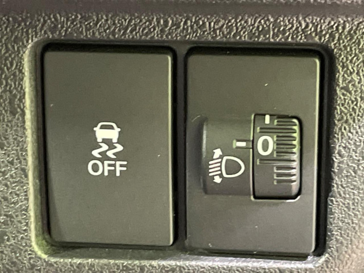 2024 Honda N-BOX CUSTOM 6BA-JF5 (UW-6a238fc3ba82d)[8]