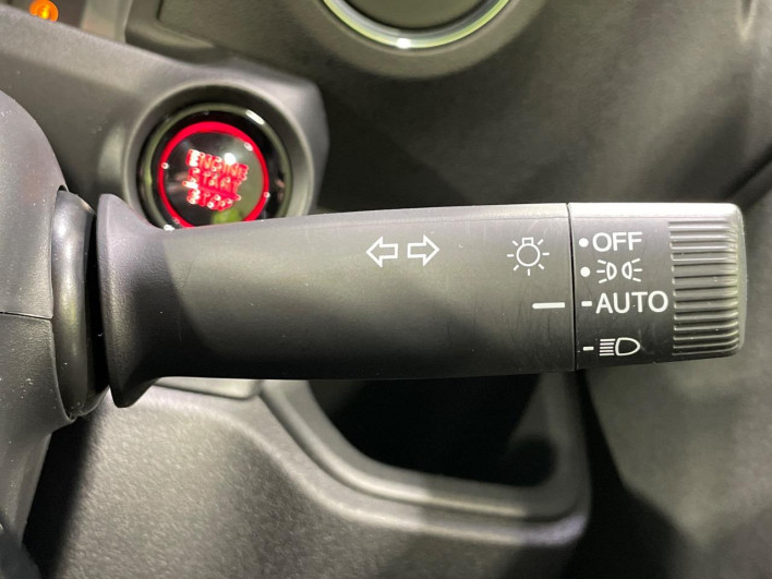 2024 Honda N-BOX CUSTOM 6BA-JF5 (UW-6a238fc3ba82d)[16]