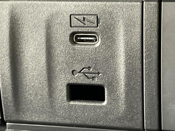 2024 Honda N-BOX CUSTOM 6BA-JF5 (UW-6a238fc3ba82d)[24]