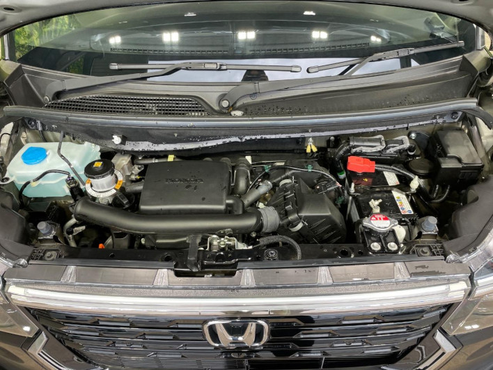 2024 Honda N-BOX CUSTOM 6BA-JF5 (UW-6a238fc3ba82d)[4]