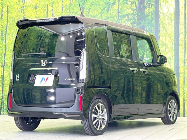 2024 Honda N-BOX CUSTOM 6BA-JF5 (UW-6a238fc50a205)[17]