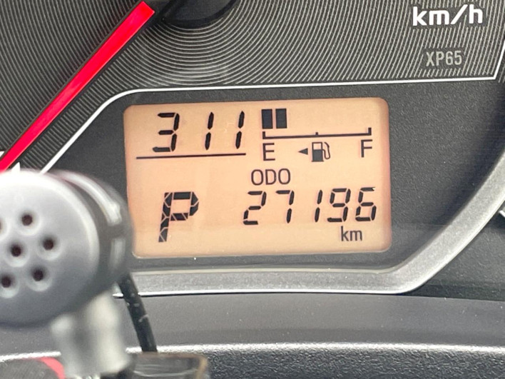 2013 Toyota Vitz DBA-KSP130 (UW-6a238fe751360)[2]