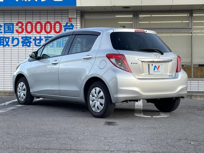 2013 Toyota Vitz DBA-KSP130 (UW-6a238fe751822)[5]