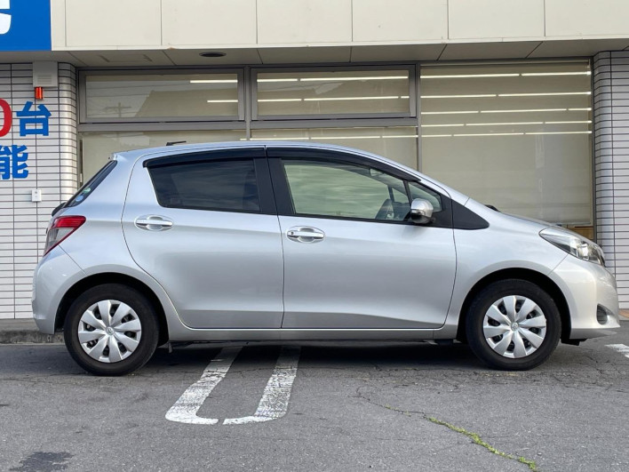 2013 Toyota Vitz DBA-KSP130 (UW-6a238fe751822)[8]