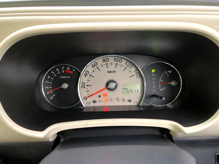 2011 Daihatsu Mira Cocoa DBA-L675S (UW-6a238fed11194)[12]