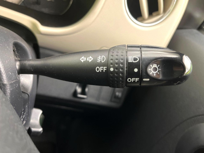 2011 Daihatsu Mira Cocoa DBA-L675S (UW-6a238fed11194)[10]