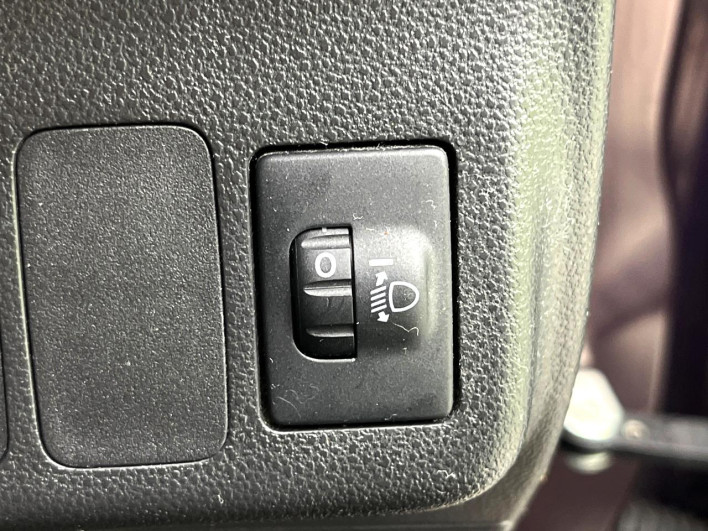 2011 Daihatsu Mira Cocoa DBA-L675S (UW-6a238fed11194)[8]