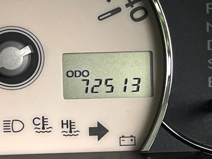 2011 Daihatsu Mira Cocoa DBA-L675S (UW-6a238fed11194)[2]