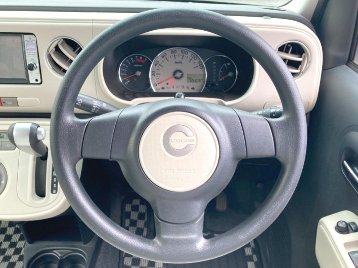 2013 Daihatsu Mira Cocoa DBA-L675S (UW-6a238fed34ae7)[17]