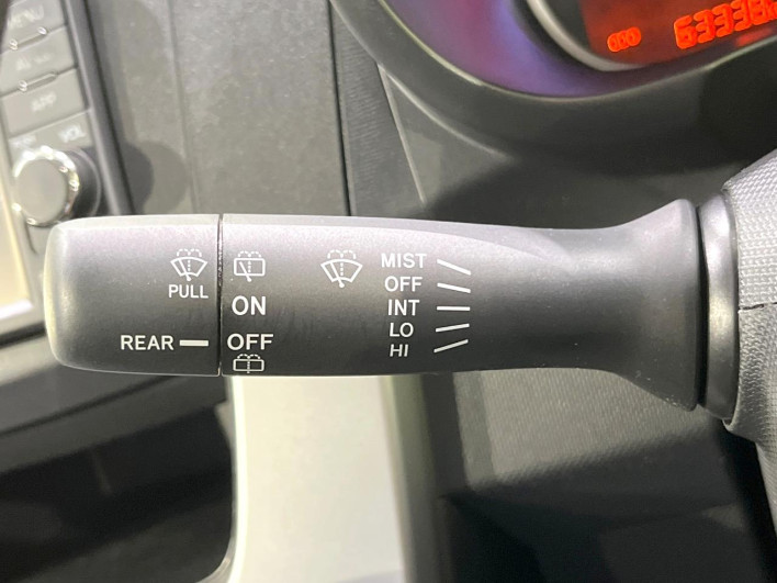 2014 Daihatsu Move DBA-LA100S (UW-6a238fefccb04)[27]