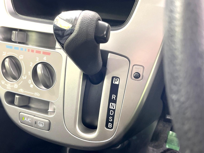 2014 Daihatsu Move DBA-LA110S (UW-6a238ff0253f8)[24]