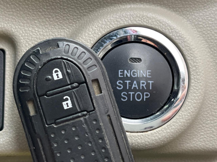 2016 Daihatsu Cast DBA-LA250S (UW-6a238ff3a0e6a)[10]