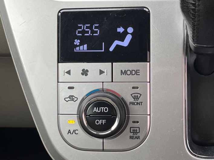 2016 Daihatsu Cast DBA-LA250S (UW-6a238ff3a0e6a)[18]