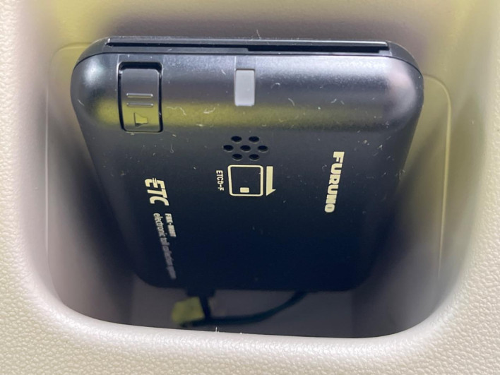2016 Daihatsu Cast DBA-LA250S (UW-6a238ff3a0e6a)[12]