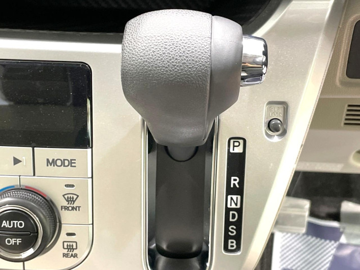 2017 Daihatsu Cast DBA-LA250S (UW-6a238ff404ac0)[15]