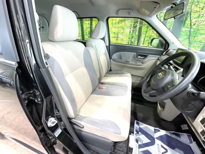 2017 Daihatsu Cast DBA-LA250S (UW-6a238ff404ac0)[28]