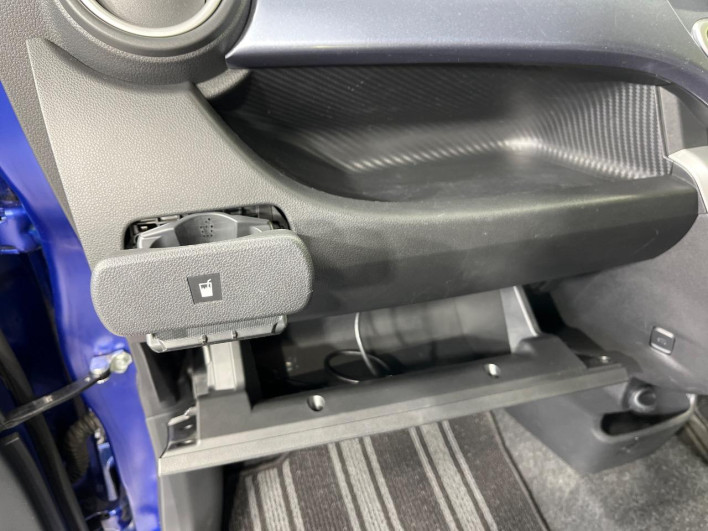 2015 Daihatsu Cast DBA-LA260S (UW-6a238ff67a386)[28]