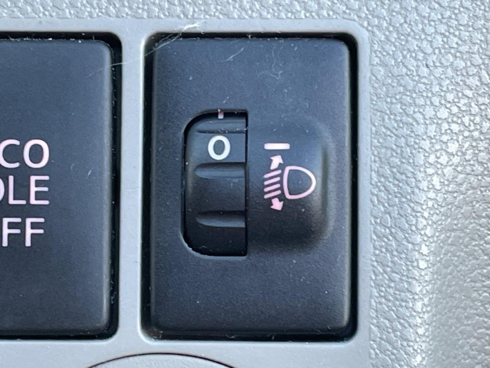 2011 Daihatsu Mirai Ease DBA-LA300S (UW-6a238ff6eb604)[23]