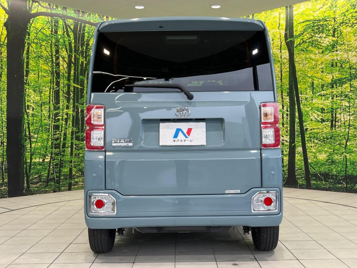 2022 Toyota Pixis Mega 3BA-LA700A (UW-6a23900acf6cd)[18]