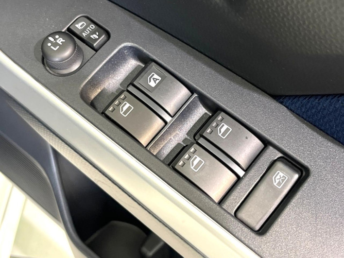2018 Toyota TANK DBA-M900A (UW-6a23901d3f9a6)[19]