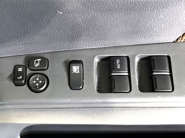2011 Nissan Moco DBA-MG33S (UW-6a2390327f68a)[7]