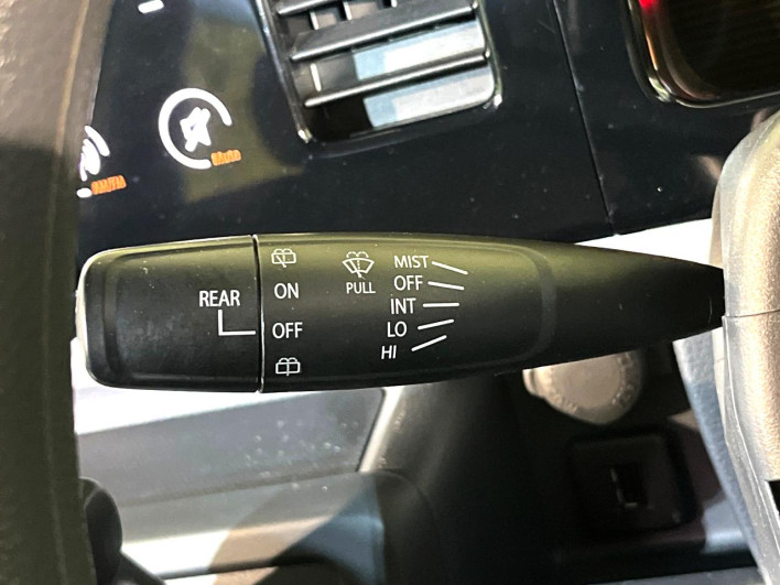 2011 Nissan Moco DBA-MG33S (UW-6a2390327f68a)[17]