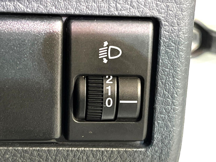 2011 Nissan Moco DBA-MG33S (UW-6a2390327f68a)[8]